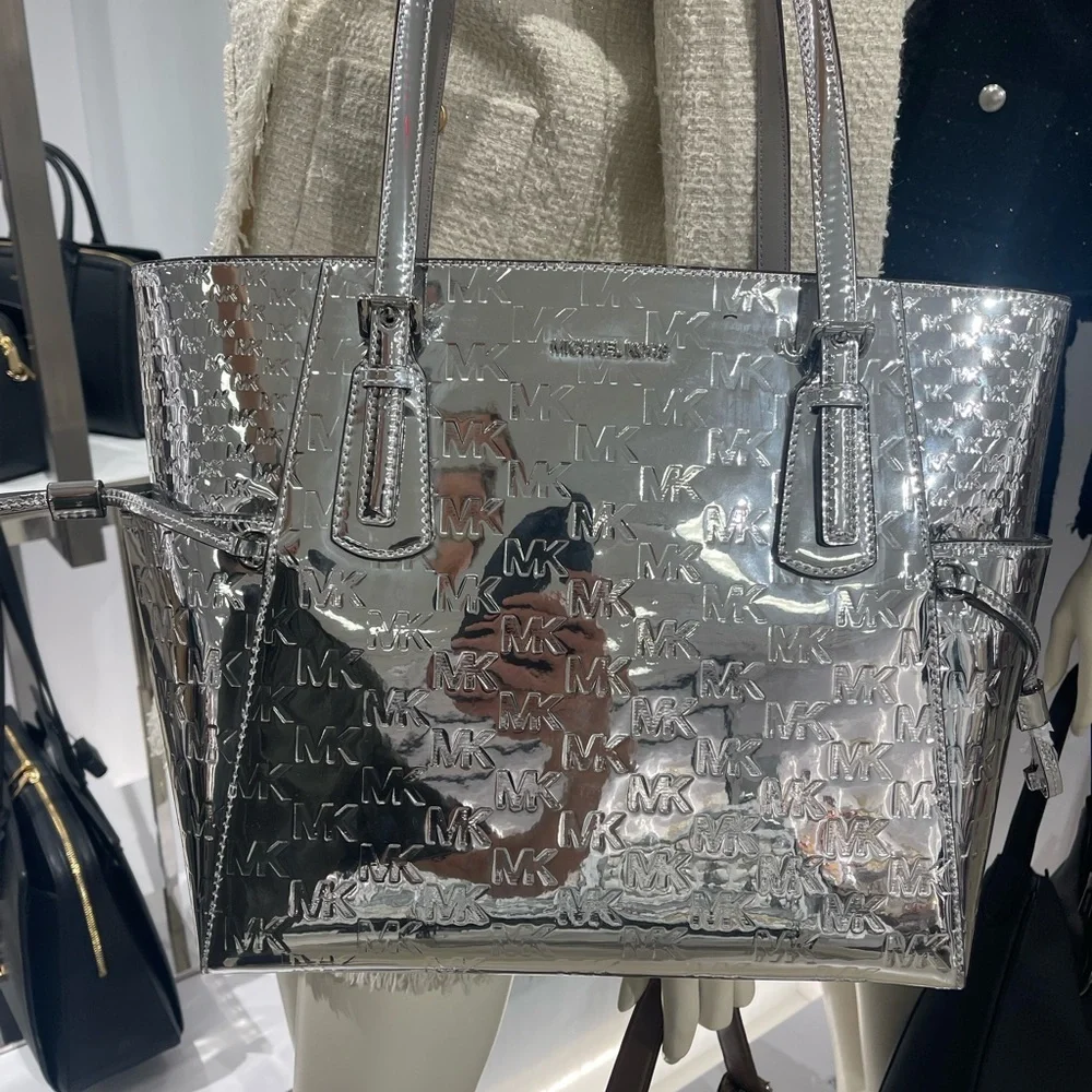 MICHAEL KORS Voyager Large Patent Logo Debossed EW Shoulder Tote Bag Silver NWT